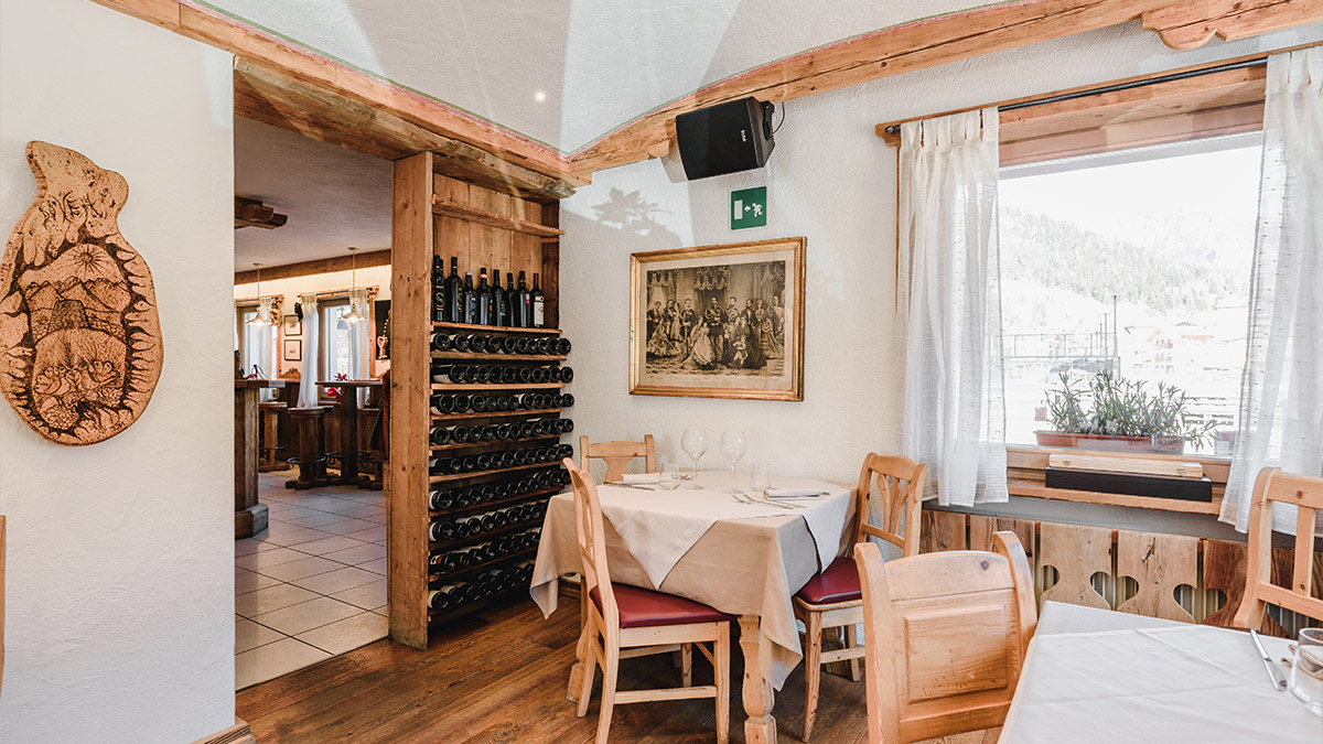 Ristorante Do Vea Pozza di Fassa - La Cantina